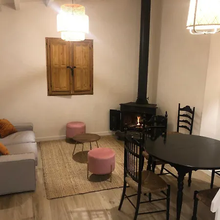La Casita De El Montan Feriehus *